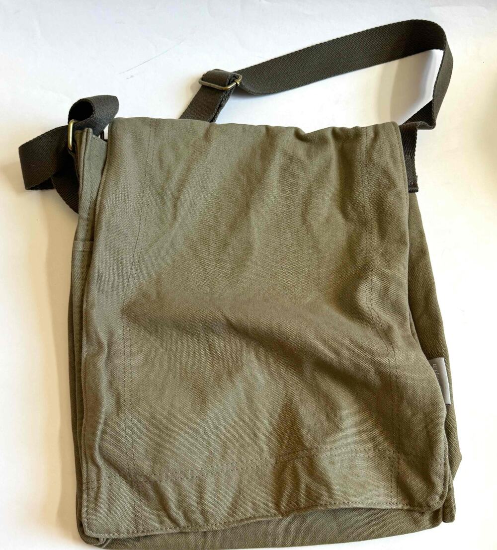 WeLoveFine Army Messenger Cross Body Tote Bag Green 14"x13" NEW